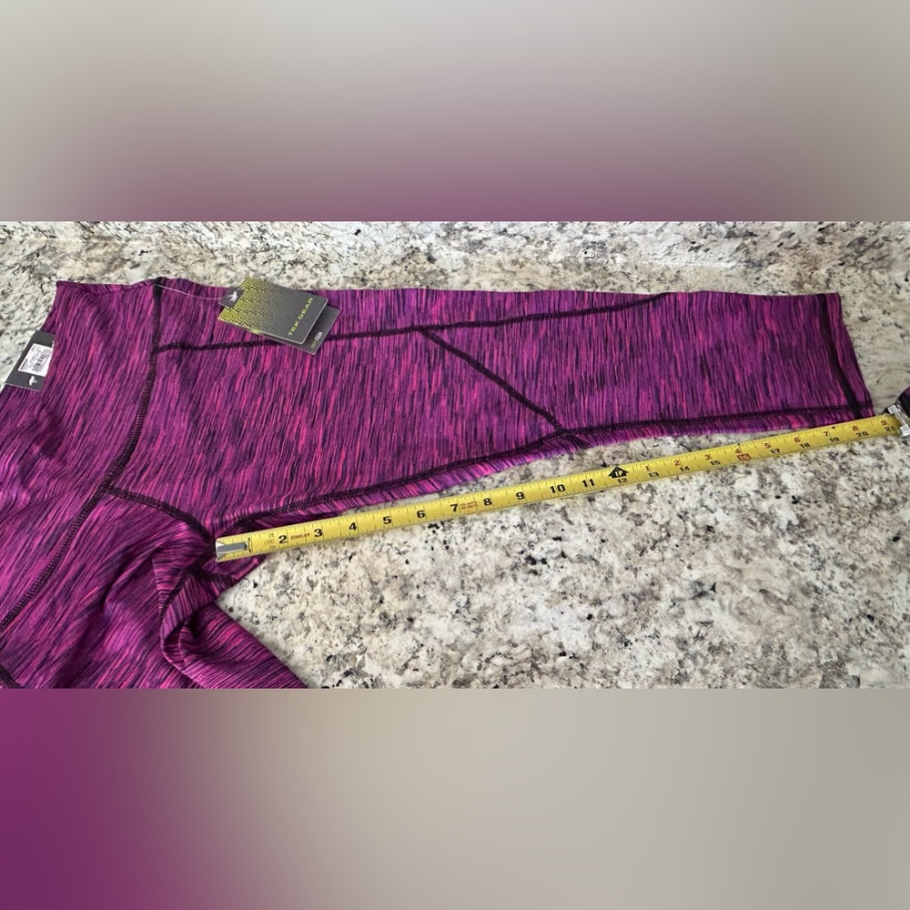 NWT Tek Gear DryTEK Mid Rise Capris Pink Purple Black Activewear Leggings Size S - Picture 9 of 9